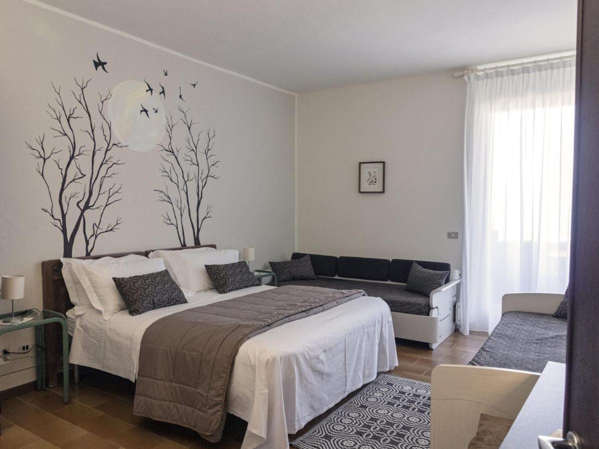 Hotel Funivia Laveno-Mombello Eksteriør bilde
