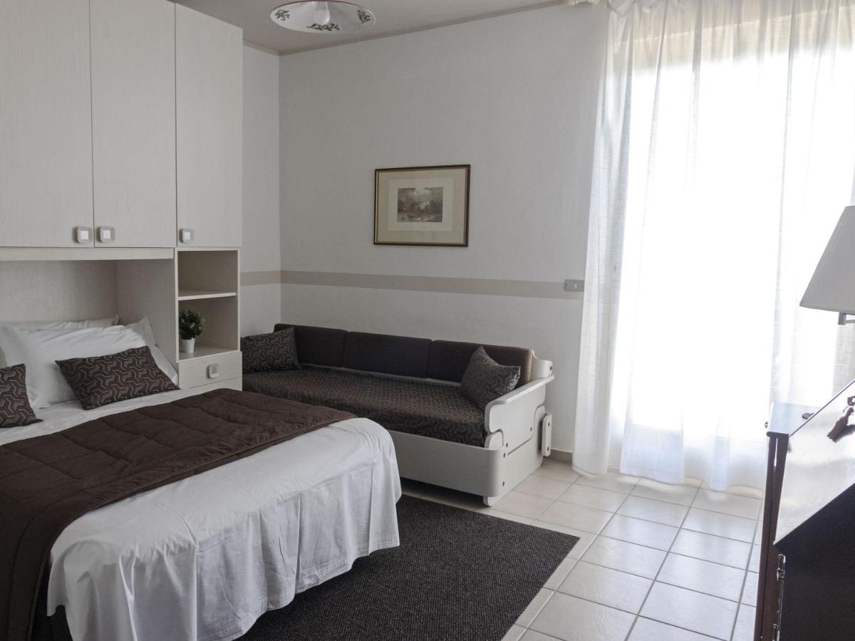 Hotel Funivia Laveno-Mombello Eksteriør bilde
