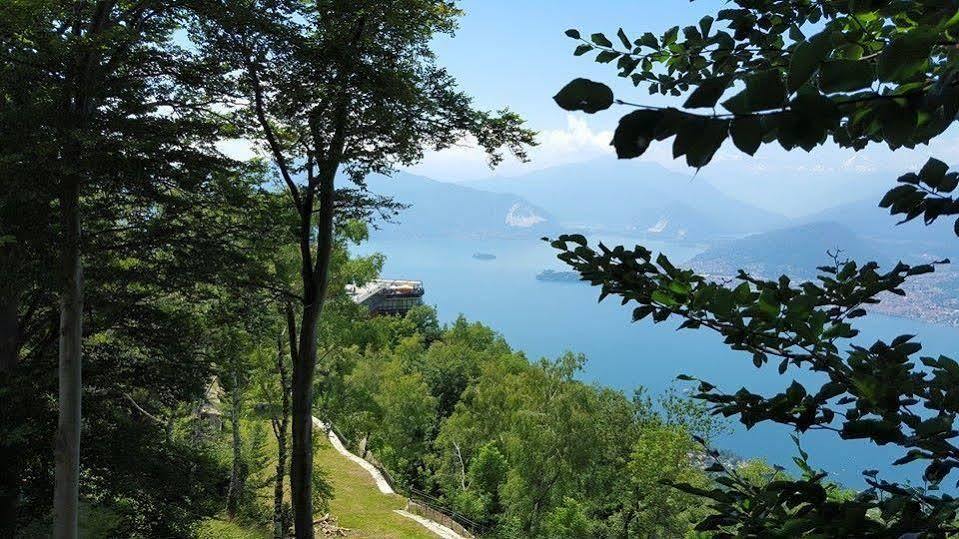 Hotel Funivia Laveno-Mombello Eksteriør bilde